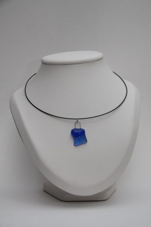 46. Hemelsblauw € 10,00