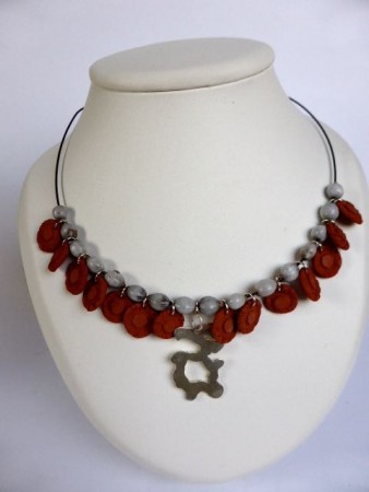 128 Zilver bonen en keramiek € 48,00