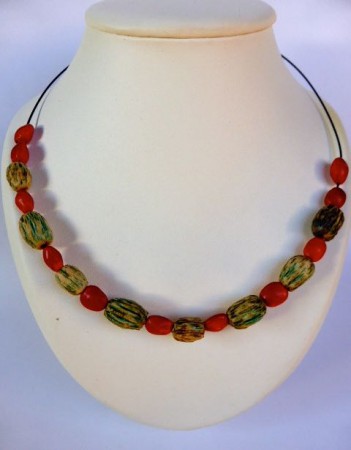 129. Keramiek en bonen € 17,50
